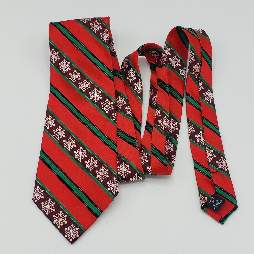 Hallmark holiday traditions snowflake‎ all silk tie
